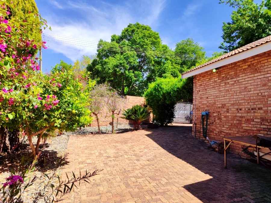 3 Bedroom Property for Sale in Wilkoppies North West